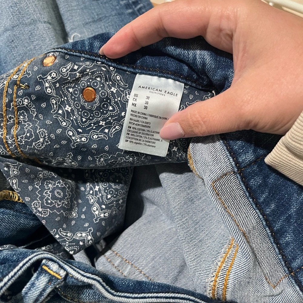 American Eagle Outfitters Distressed Denim Shorts - Picture 6 of 6